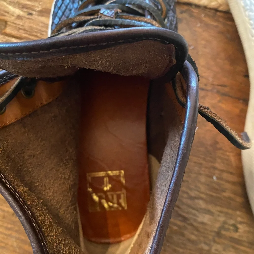 Frye preowned gently